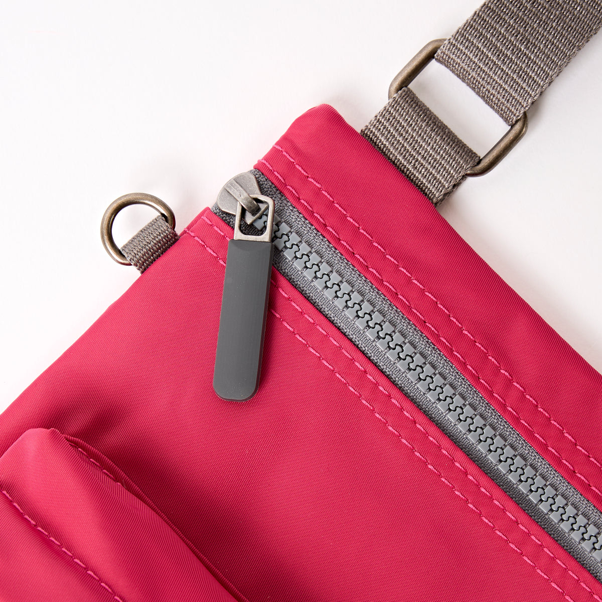 Chelsea B Crossbody Bag in Granita Red