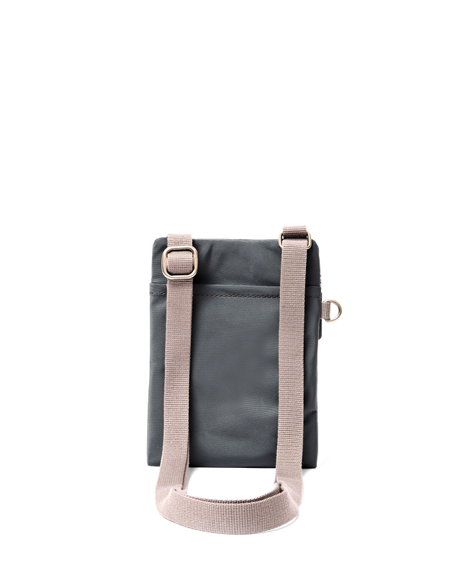 Chelsea Pocket Sling Bag in Beluga