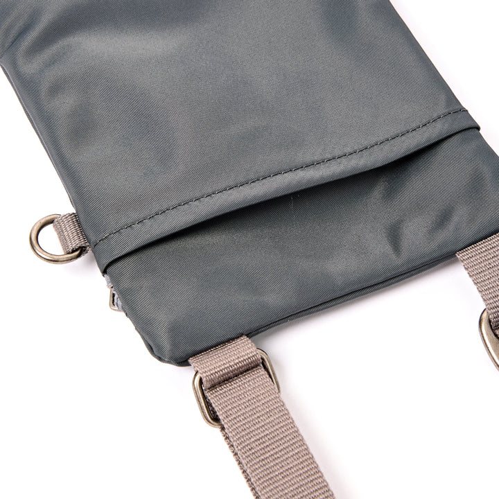 Chelsea Pocket Sling Bag in Beluga