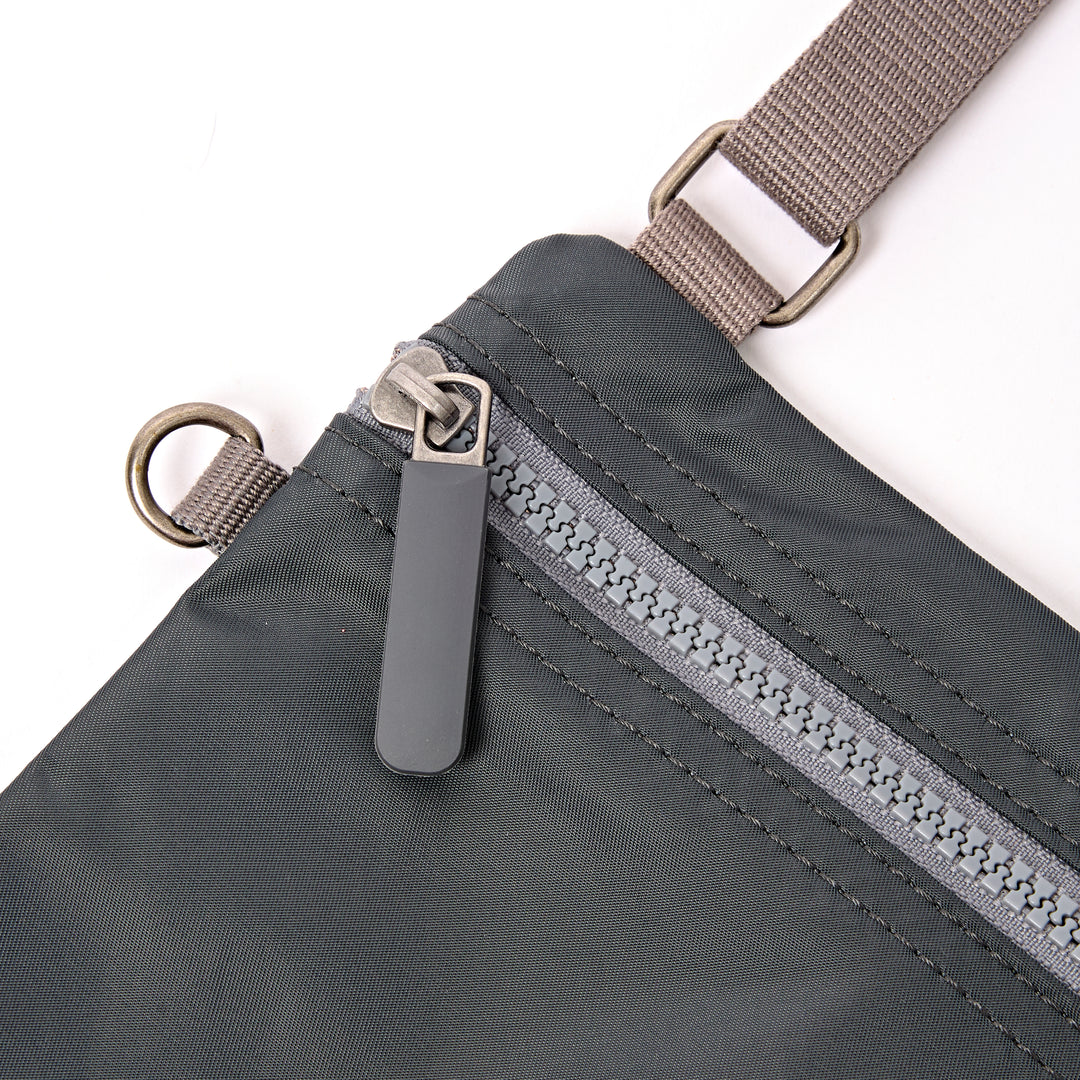 Chelsea Pocket Sling Bag in Beluga