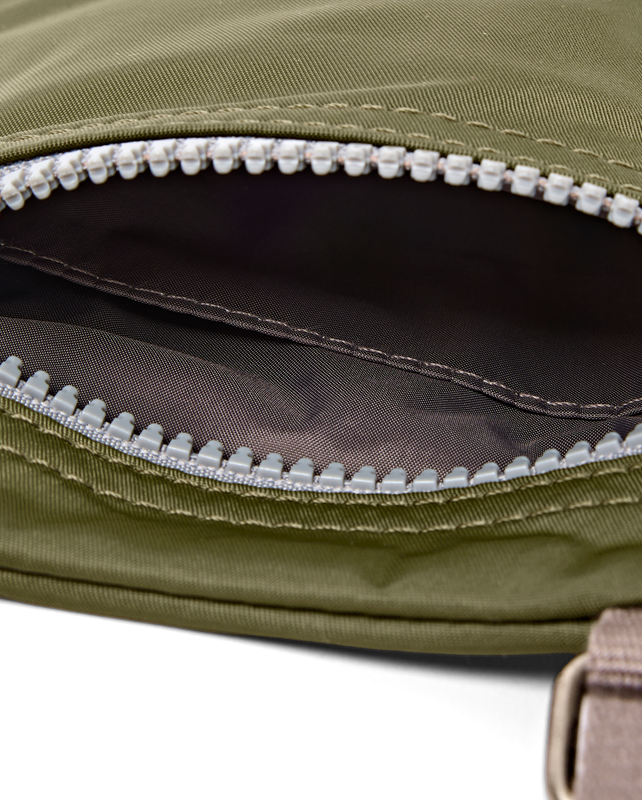 Chelsea Pocket Sling Bag in Chive