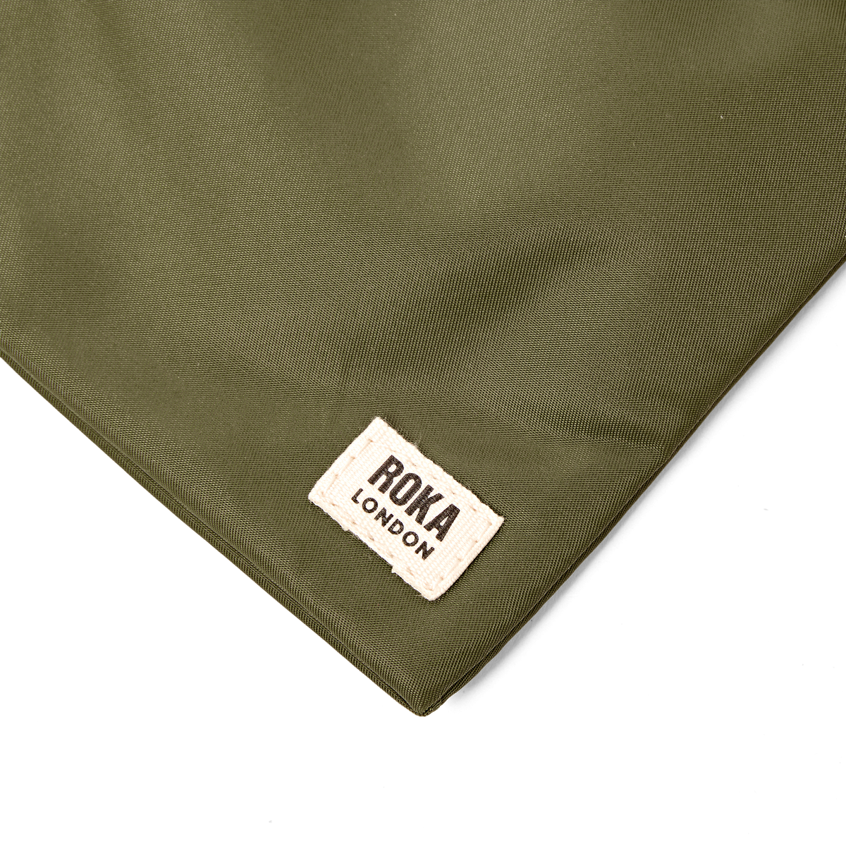 Chelsea Pocket Sling Bag in Chive