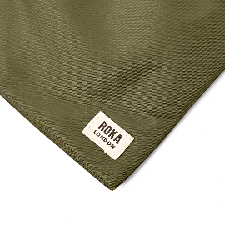 Chelsea Pocket Sling Bag in Chive