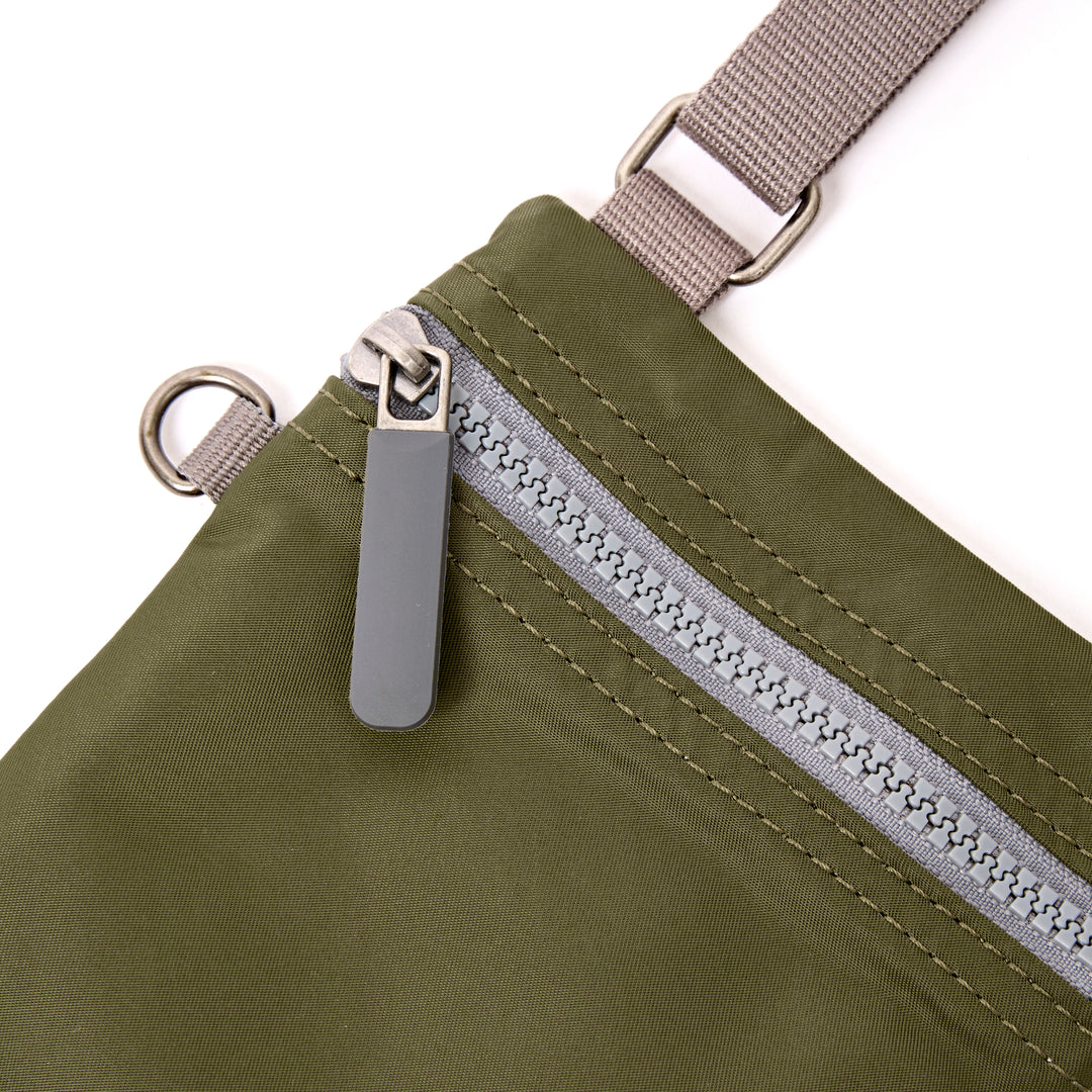 Chelsea Pocket Sling Bag in Chive