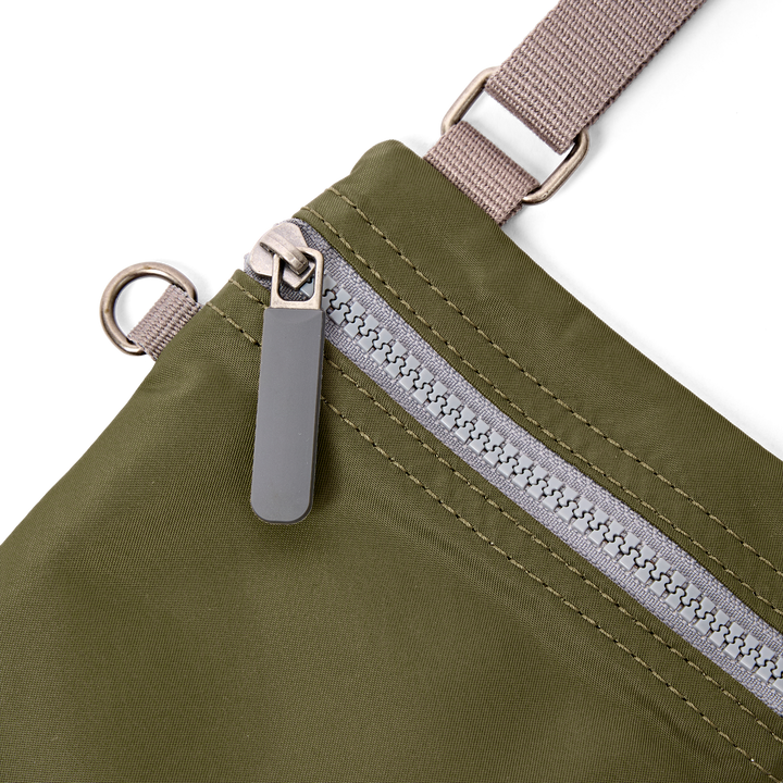 Chelsea Pocket Sling Bag in Chive