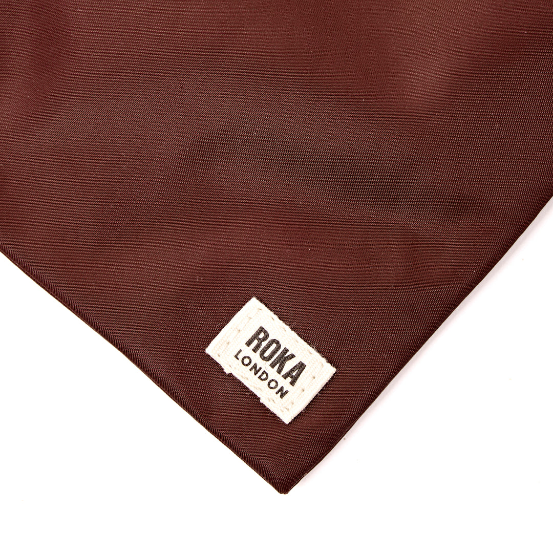 Chelsea Pocket Sling Bag in Rocky Road