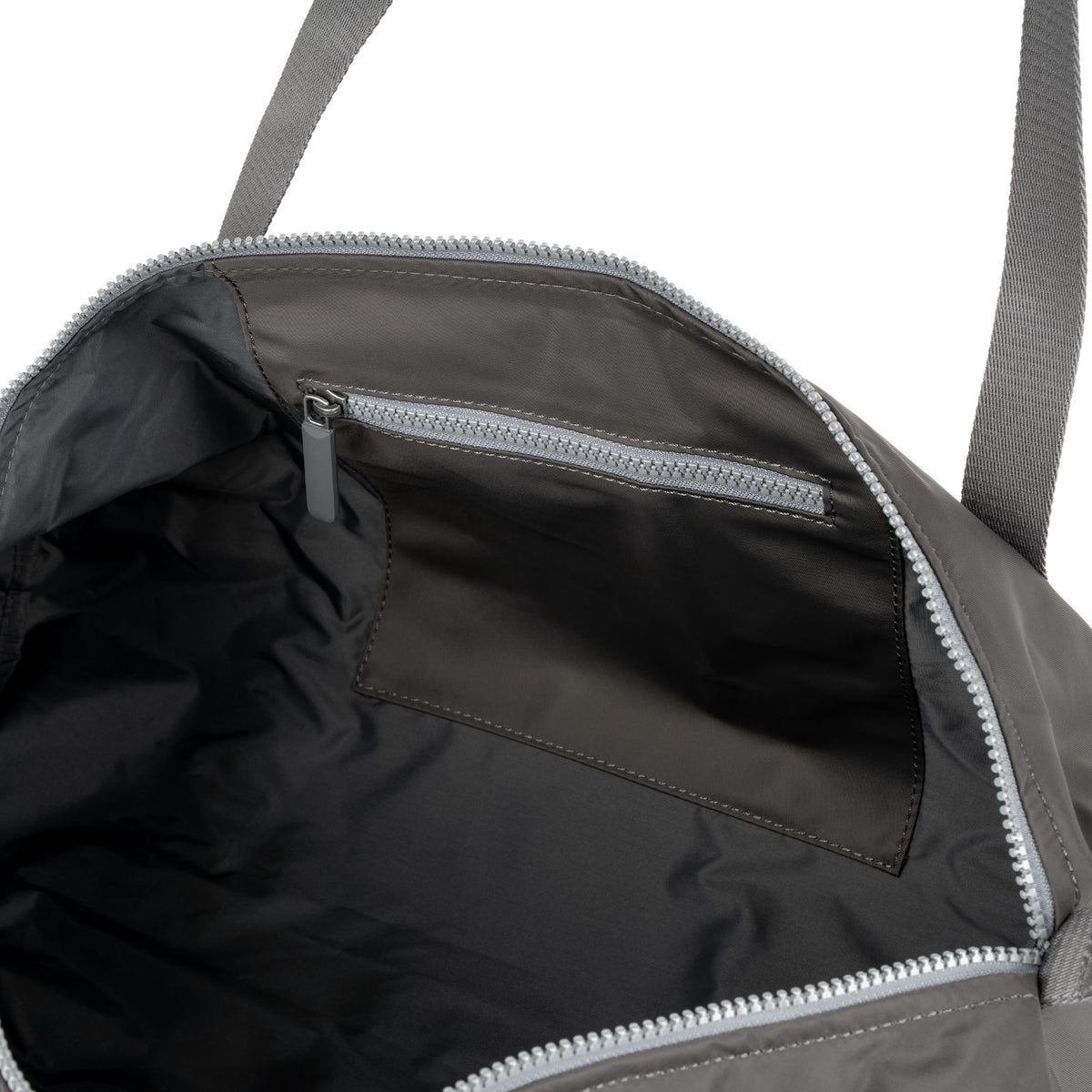 City Duffel Bag in Graphite