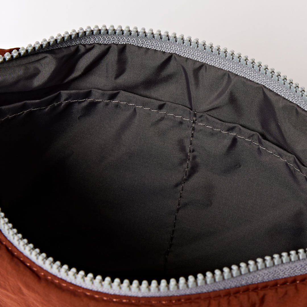 Farringdon Half Moon Bag in Henna