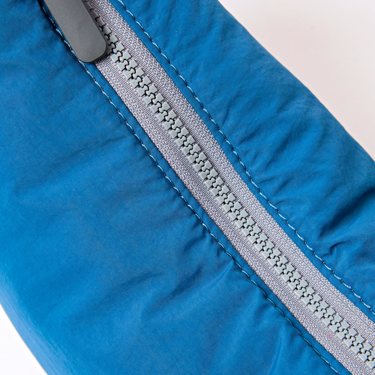 Farringdon Half Moon Bag in Malibu Blue