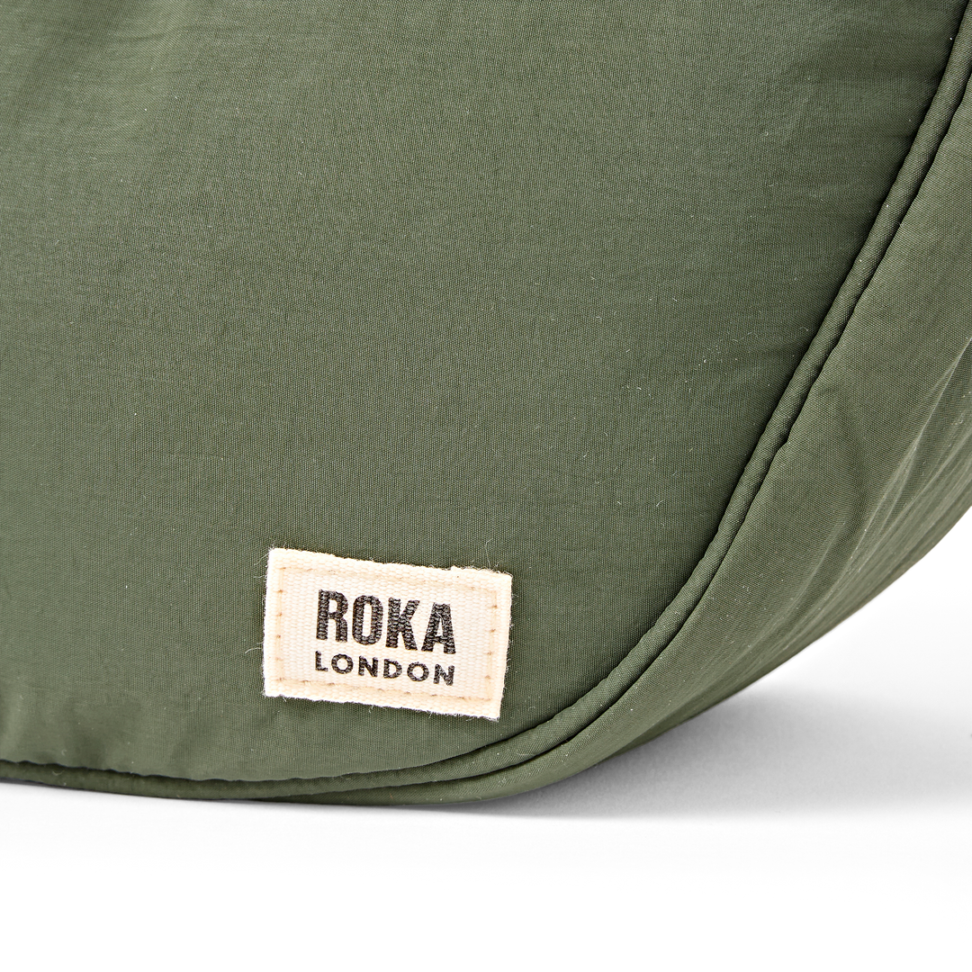 Farringdon Half Moon Bag in Olive