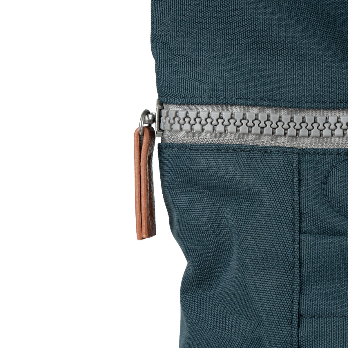 Finchley Backpack in Smoke