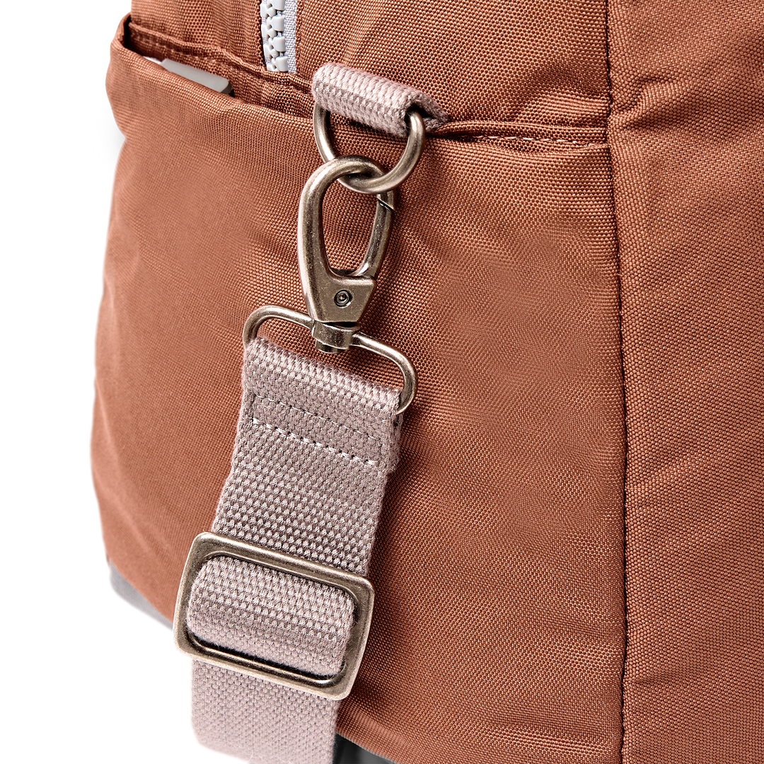 Gatwick Carry-On Duffel Bag in Cinnamon