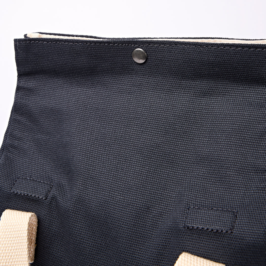 Hampstead Lunch Bag in Smoke