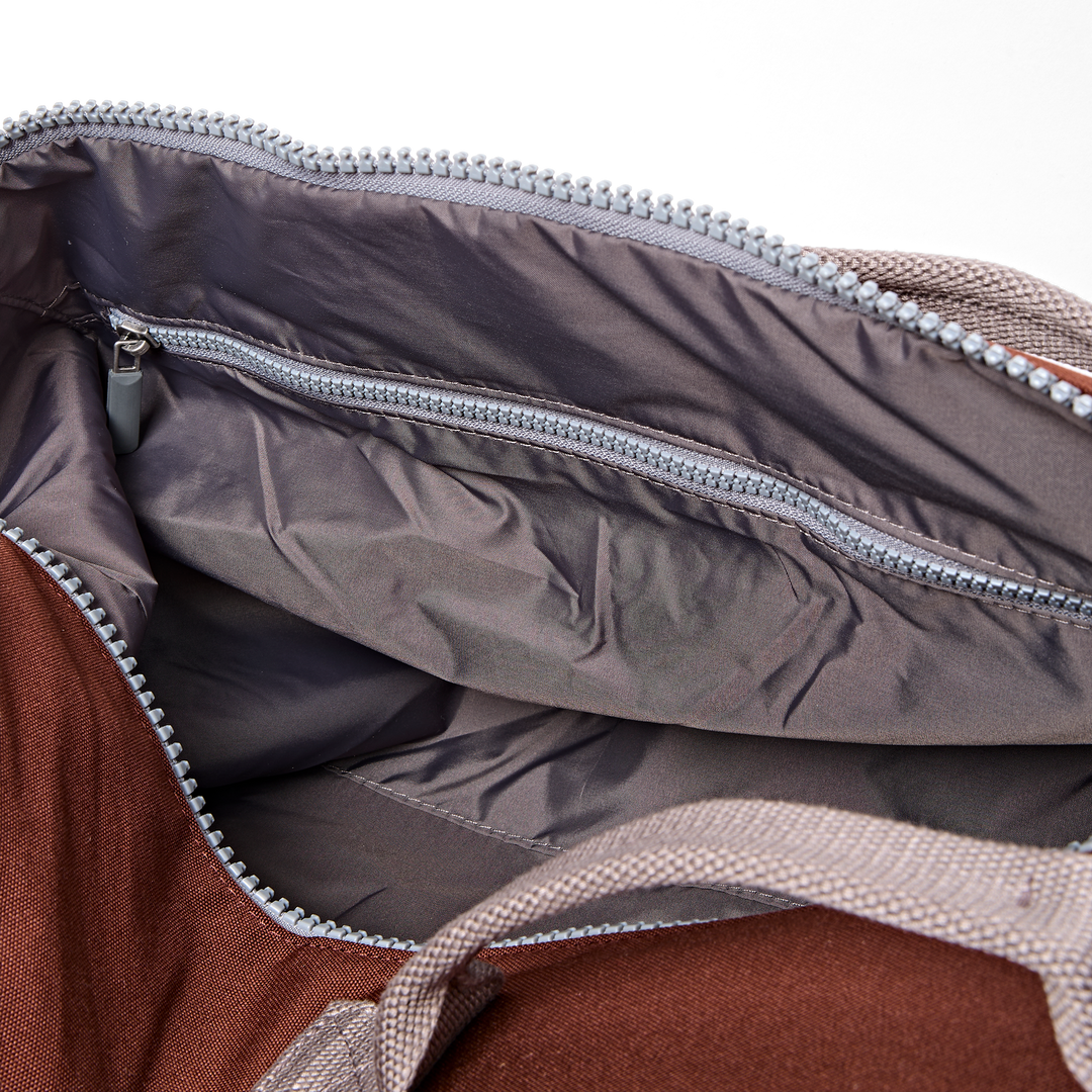 Heathrow Duffel Bag Backpack in Chocolate