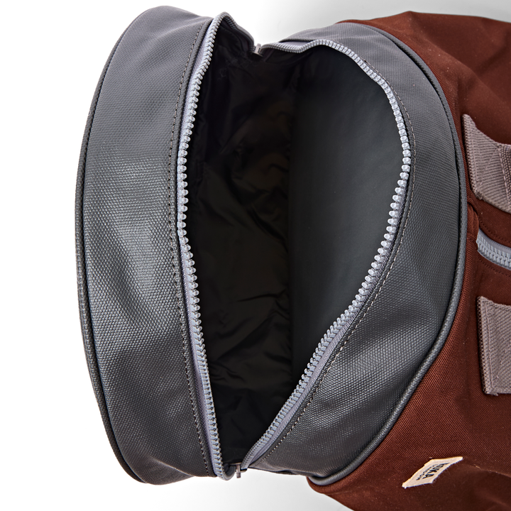 Heathrow Duffel Bag Backpack in Chocolate