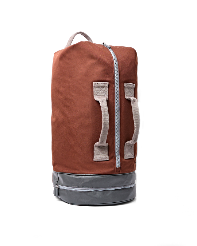 Heathrow Duffel Bag Backpack in Chocolate