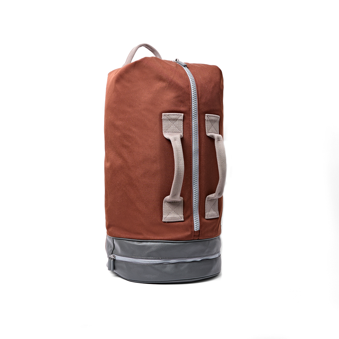 Heathrow Duffel Bag Backpack in Chocolate