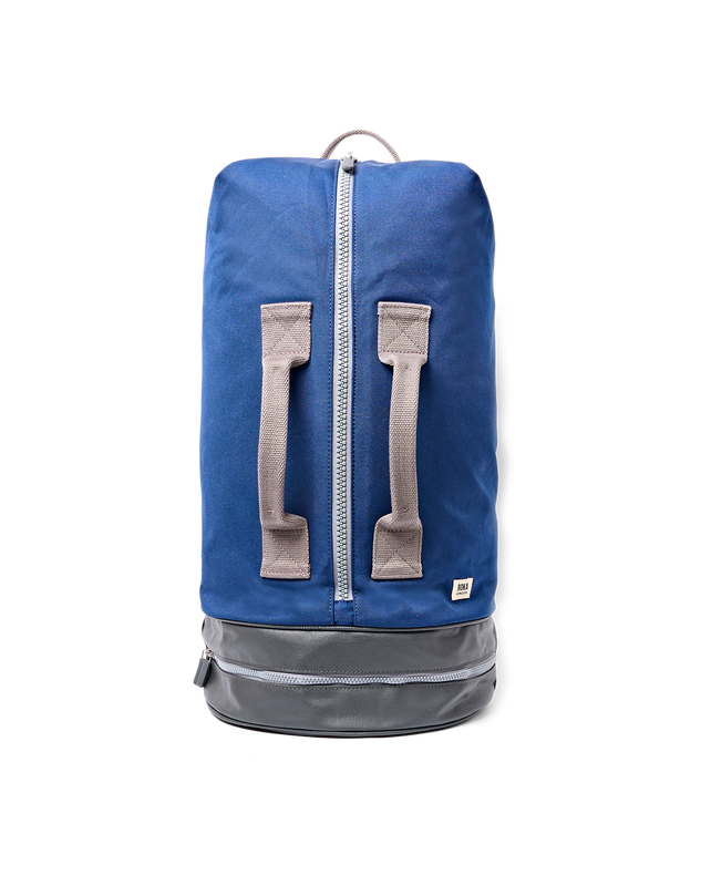 Heathrow Duffel Bag Backpack in Crisp Blue