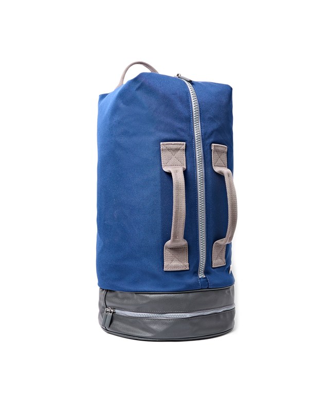 Heathrow Duffel Bag Backpack in Crisp Blue