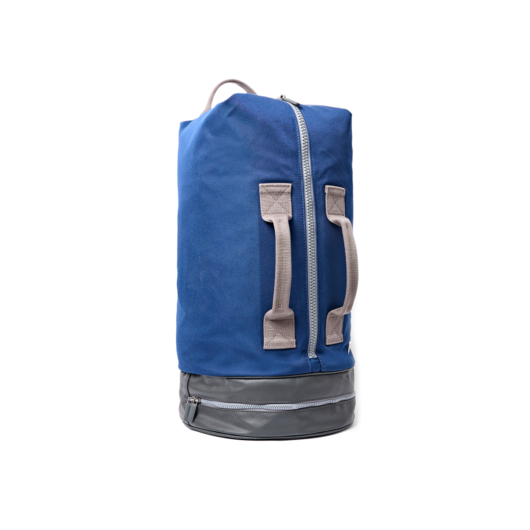 Heathrow Duffel Bag Backpack in Crisp Blue