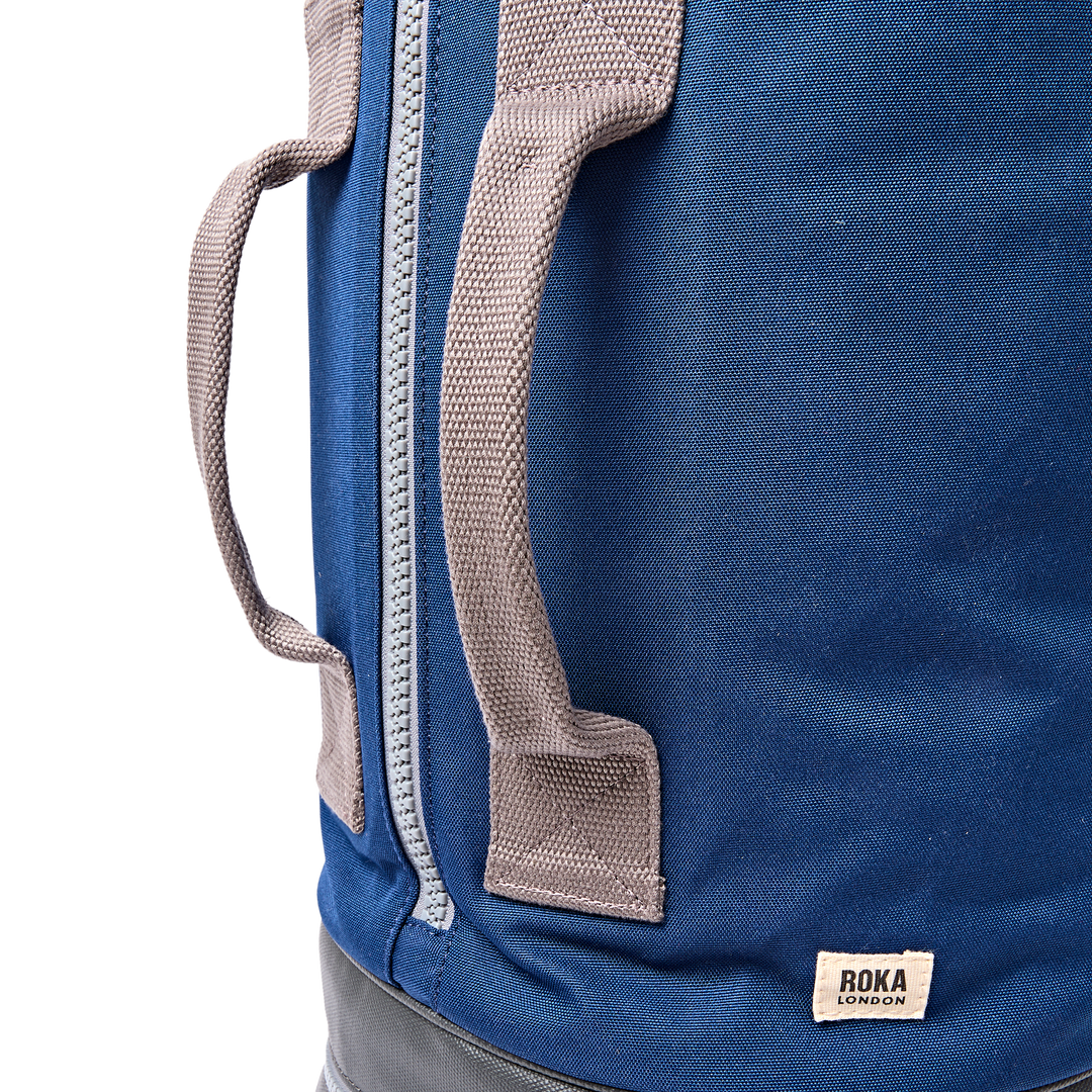 Heathrow Duffel Bag Backpack in Crisp Blue
