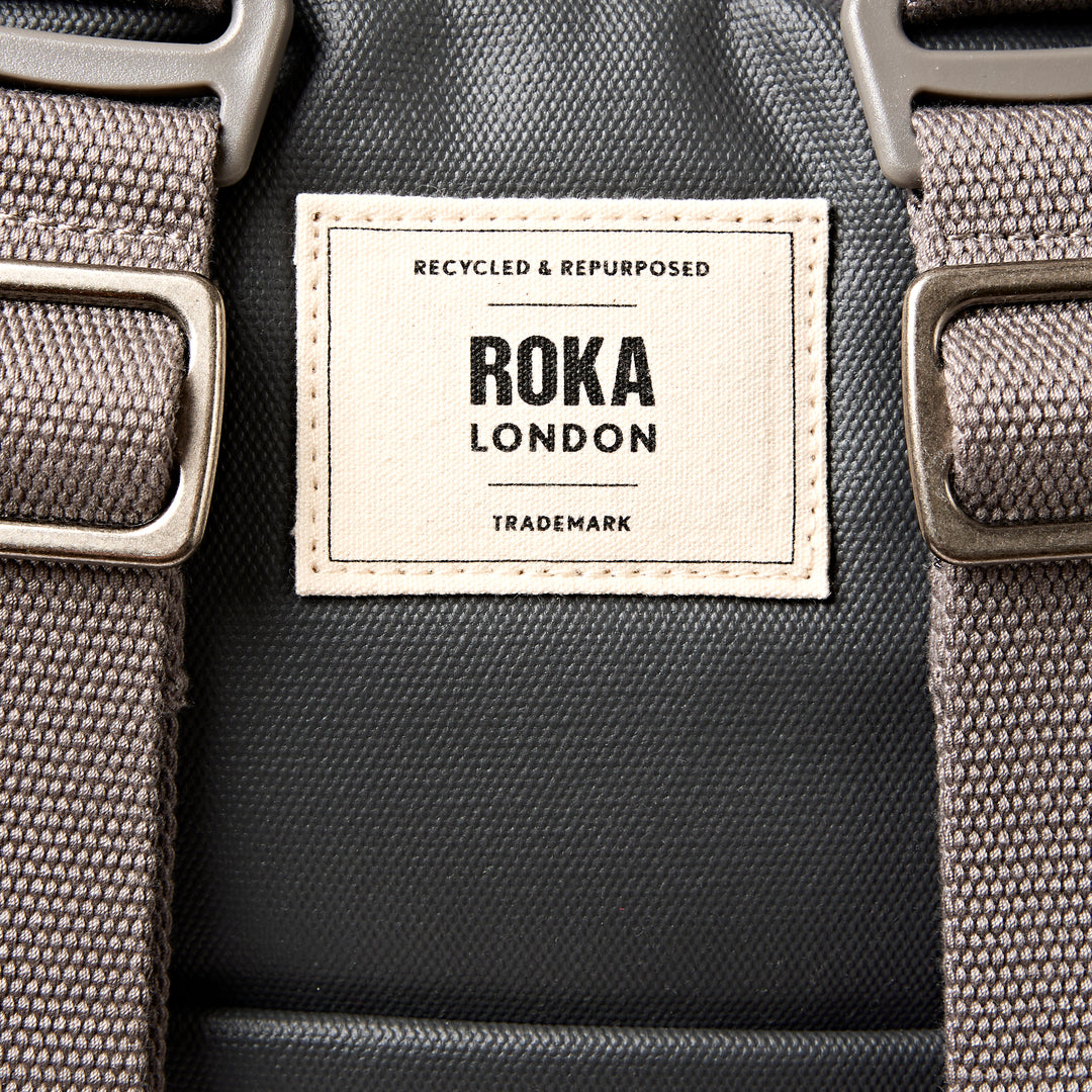 Heathrow Duffel Bag Backpack in Thistle Bloom