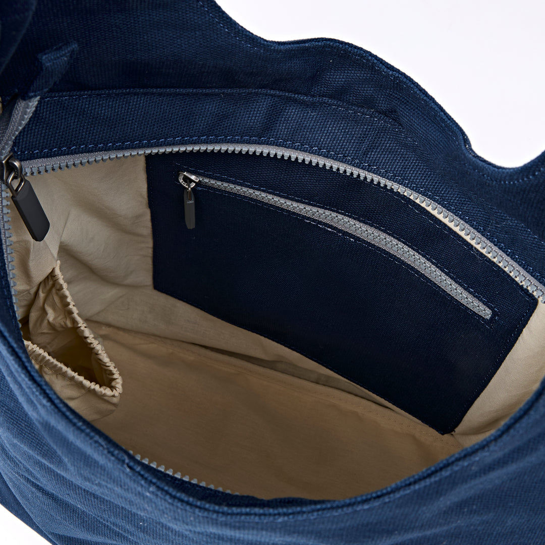 Hoxton Shoulder Bag in Admiral