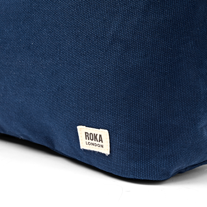 Hoxton Shoulder Bag in Admiral