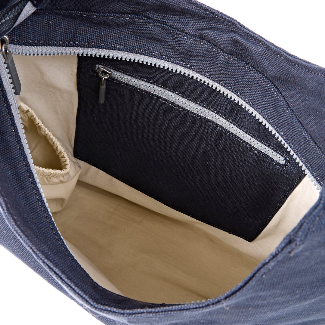 Hoxton Shoulder Bag in Anthracite