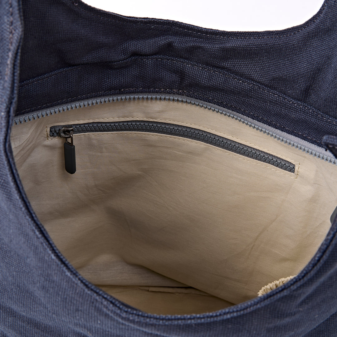 Hoxton Shoulder Bag in Anthracite