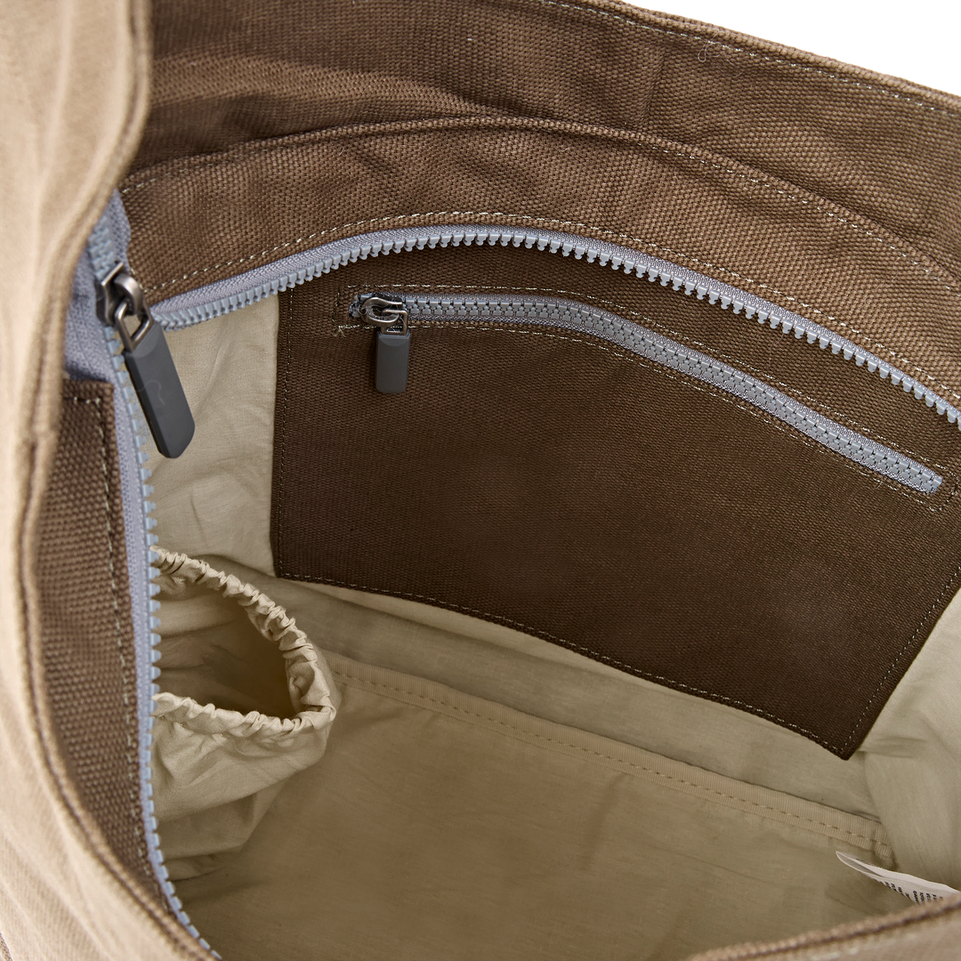 Hoxton Shoulder Bag in Ranger Green