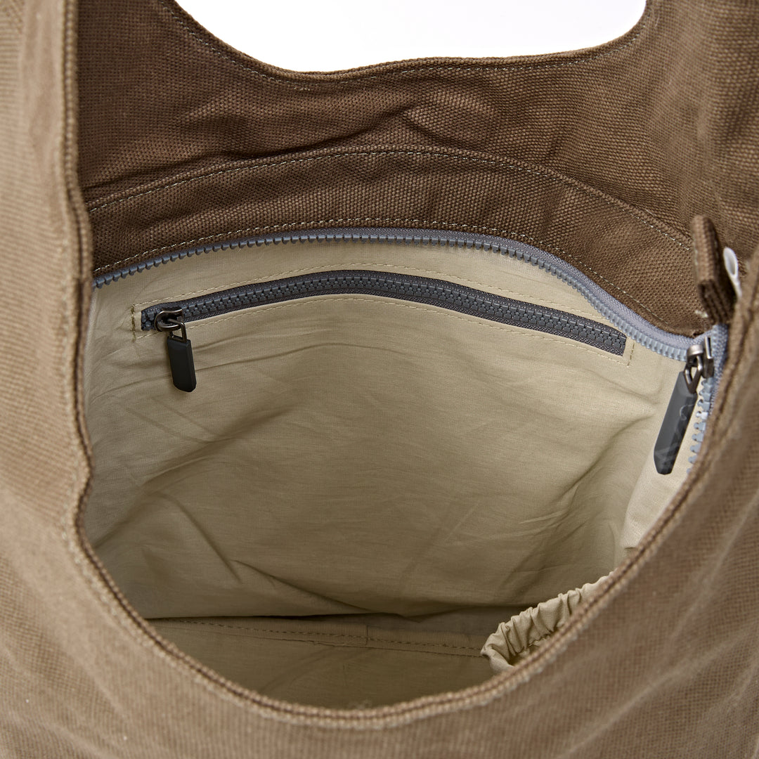 Hoxton Shoulder Bag in Ranger Green