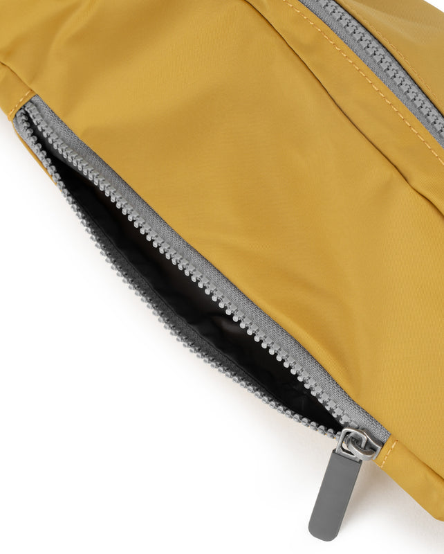 Jubilee Hip Bag in Corn