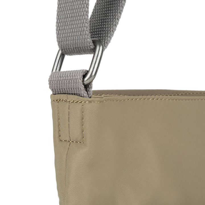 Kennington B Taupe Recycled Nylon