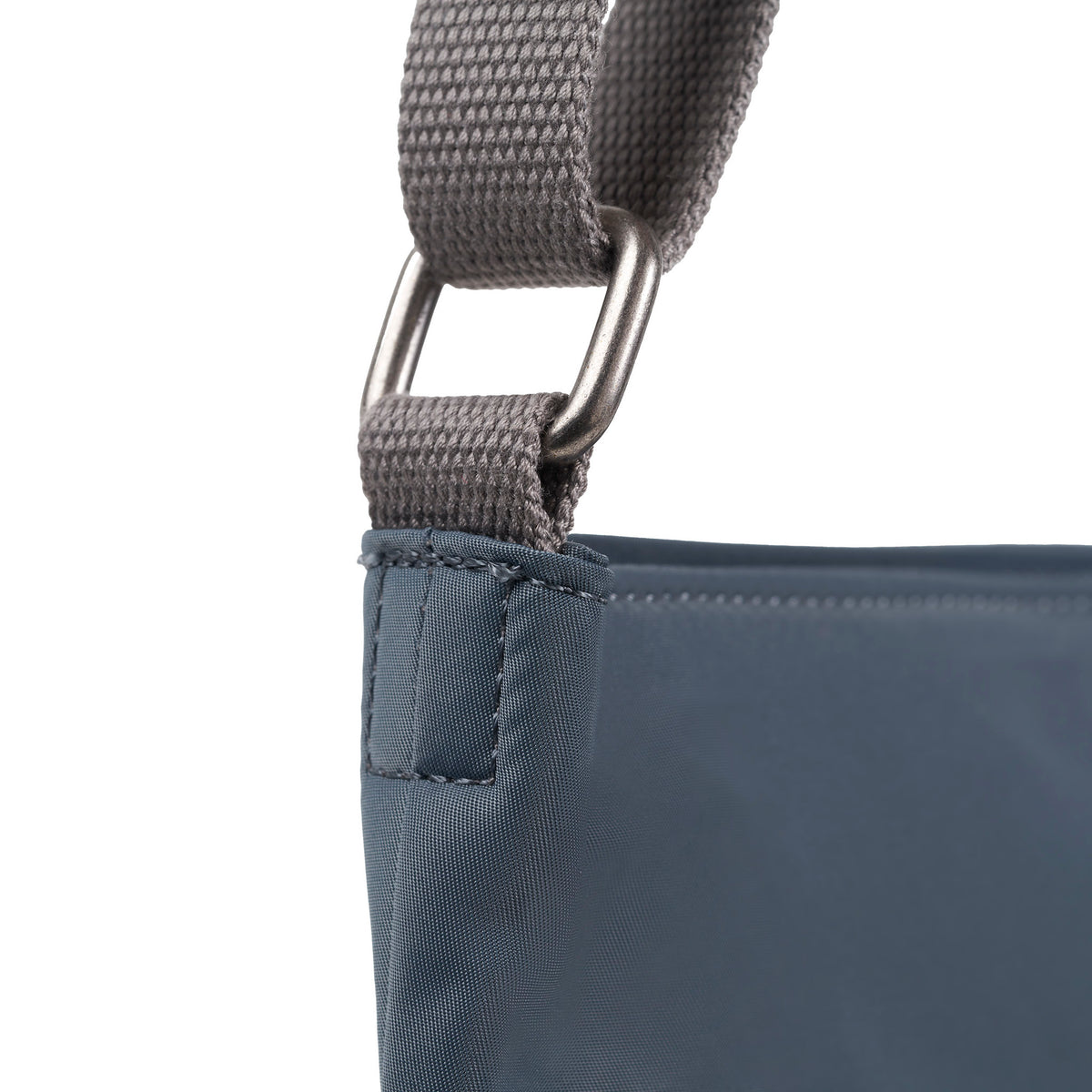 Kennington Crossbody Bag in Grey Tonal