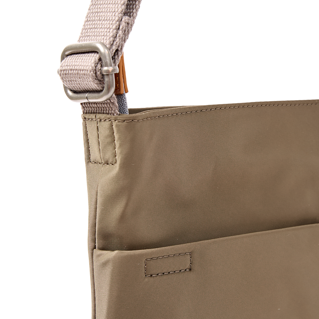 Kennington Crossbody Bag in Army
