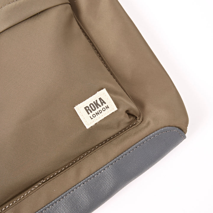 Kennington Crossbody Bag in Army
