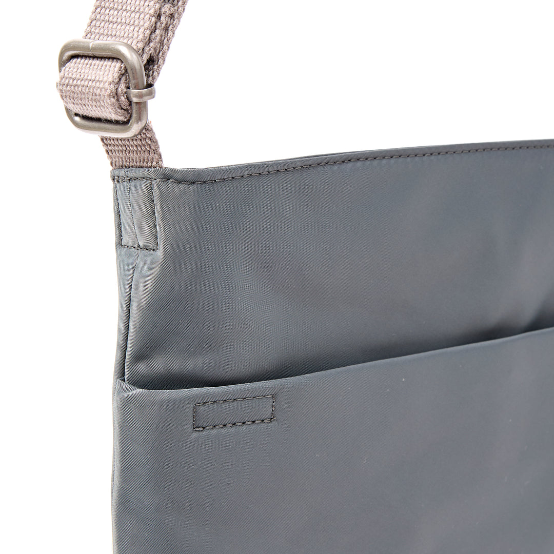 Kennington Crossbody Bag in Beluga