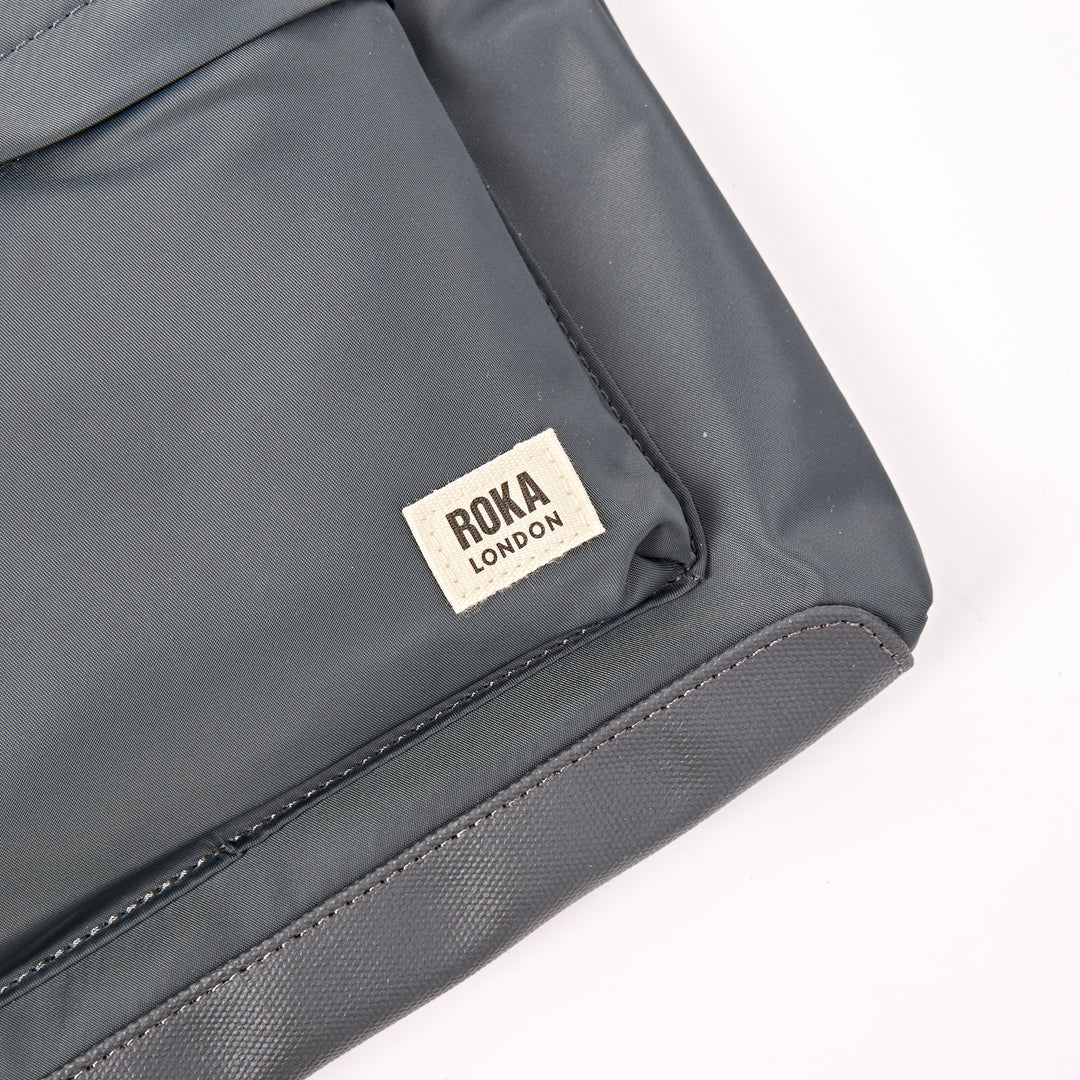 Kennington Crossbody Bag in Beluga