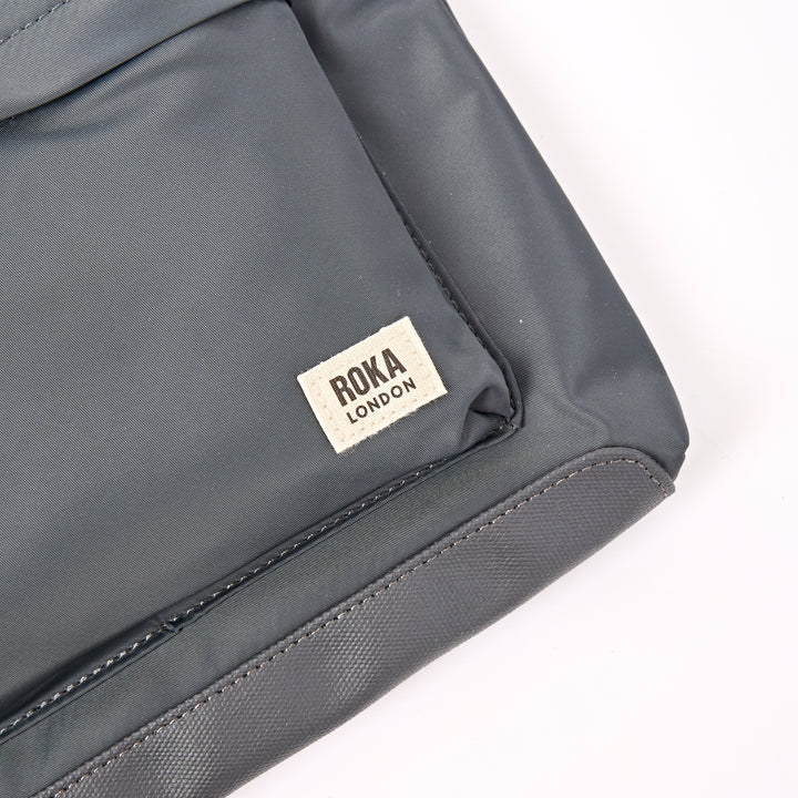 Kennington Crossbody Bag in Beluga