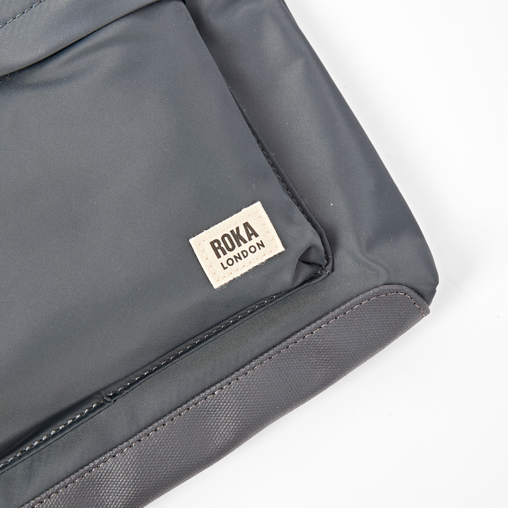 Kennington Crossbody Bag in Beluga