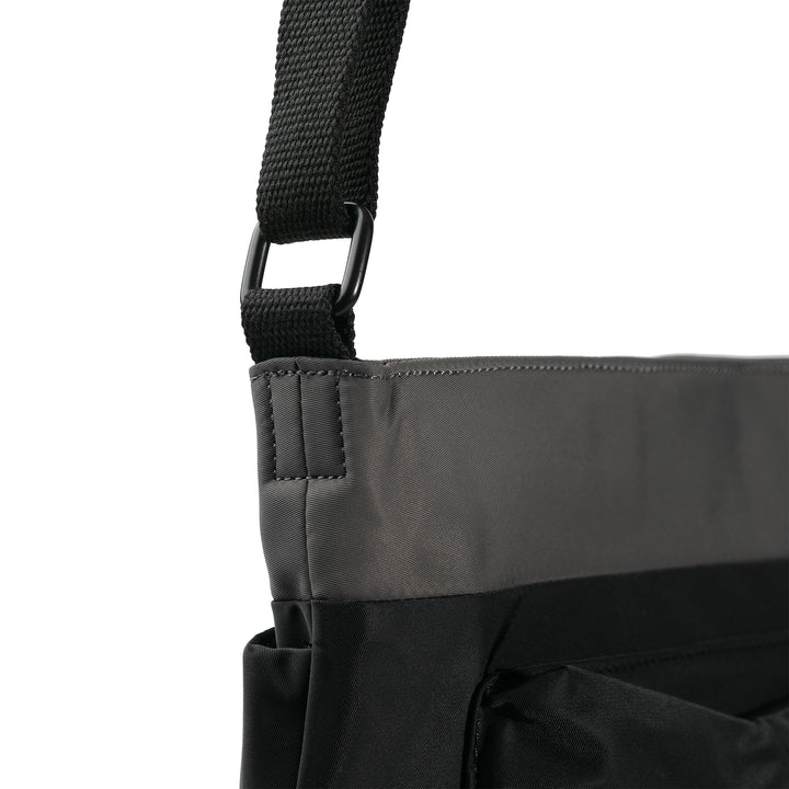 Creative Waste Kennington B Black / Graphite Recycled Nylon