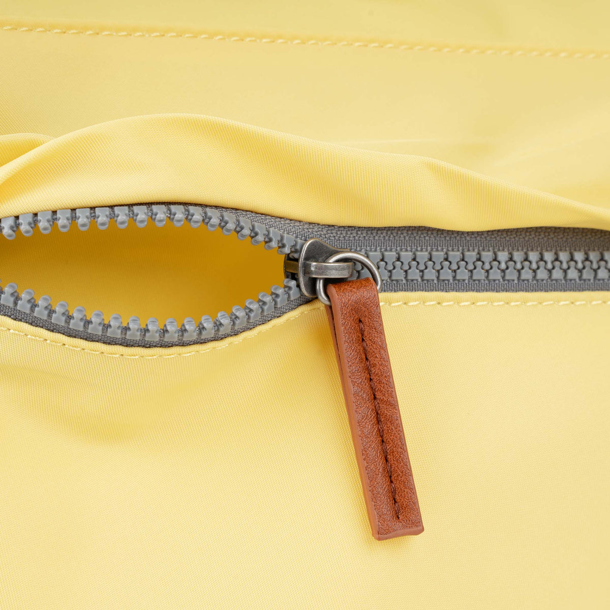 Kennington Crossbody Bag in Citron