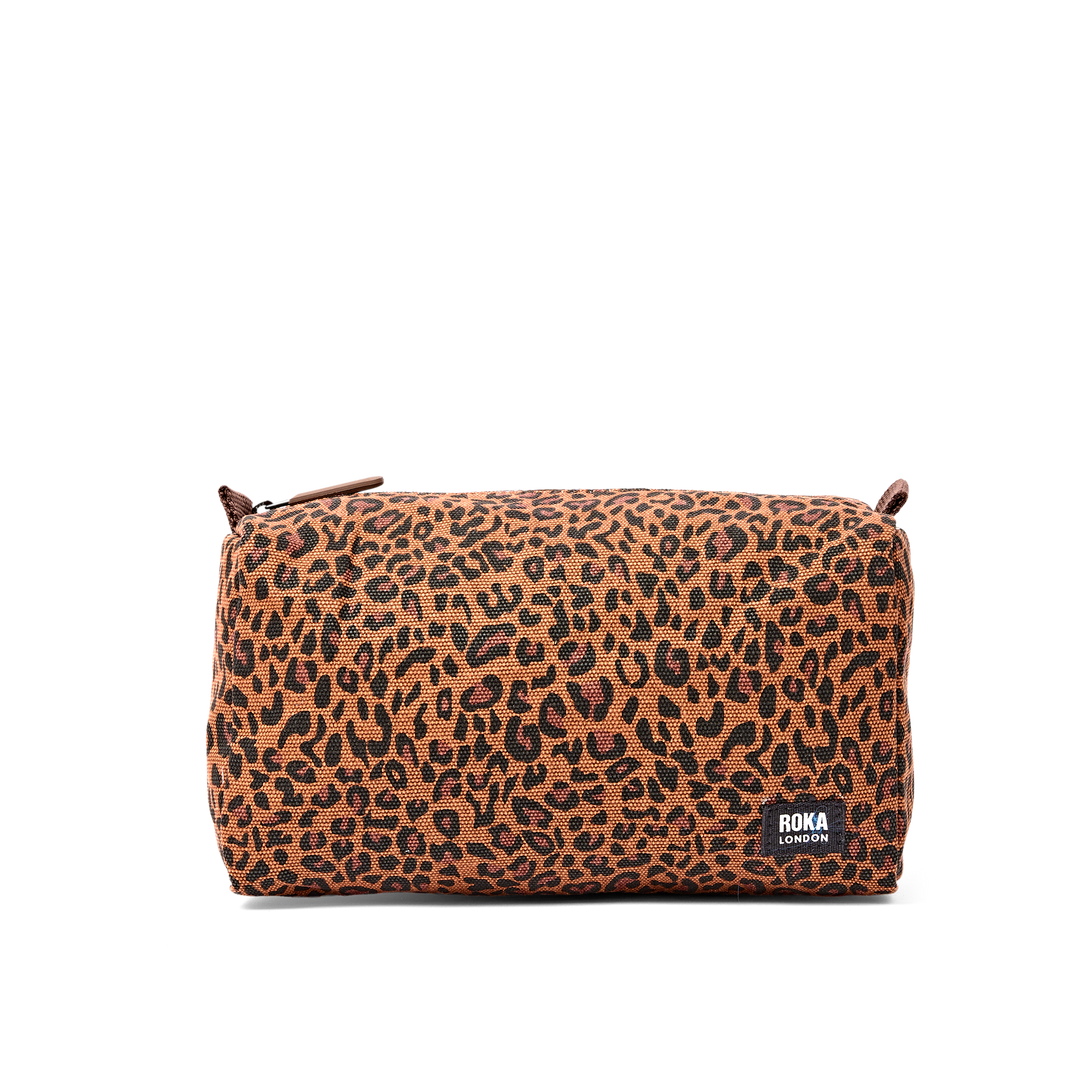 Maygrove Wash Bag in Leopard Mini