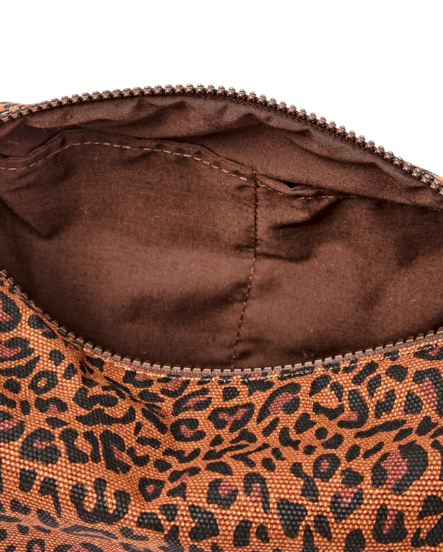 Maygrove Wash Bag in Leopard Mini