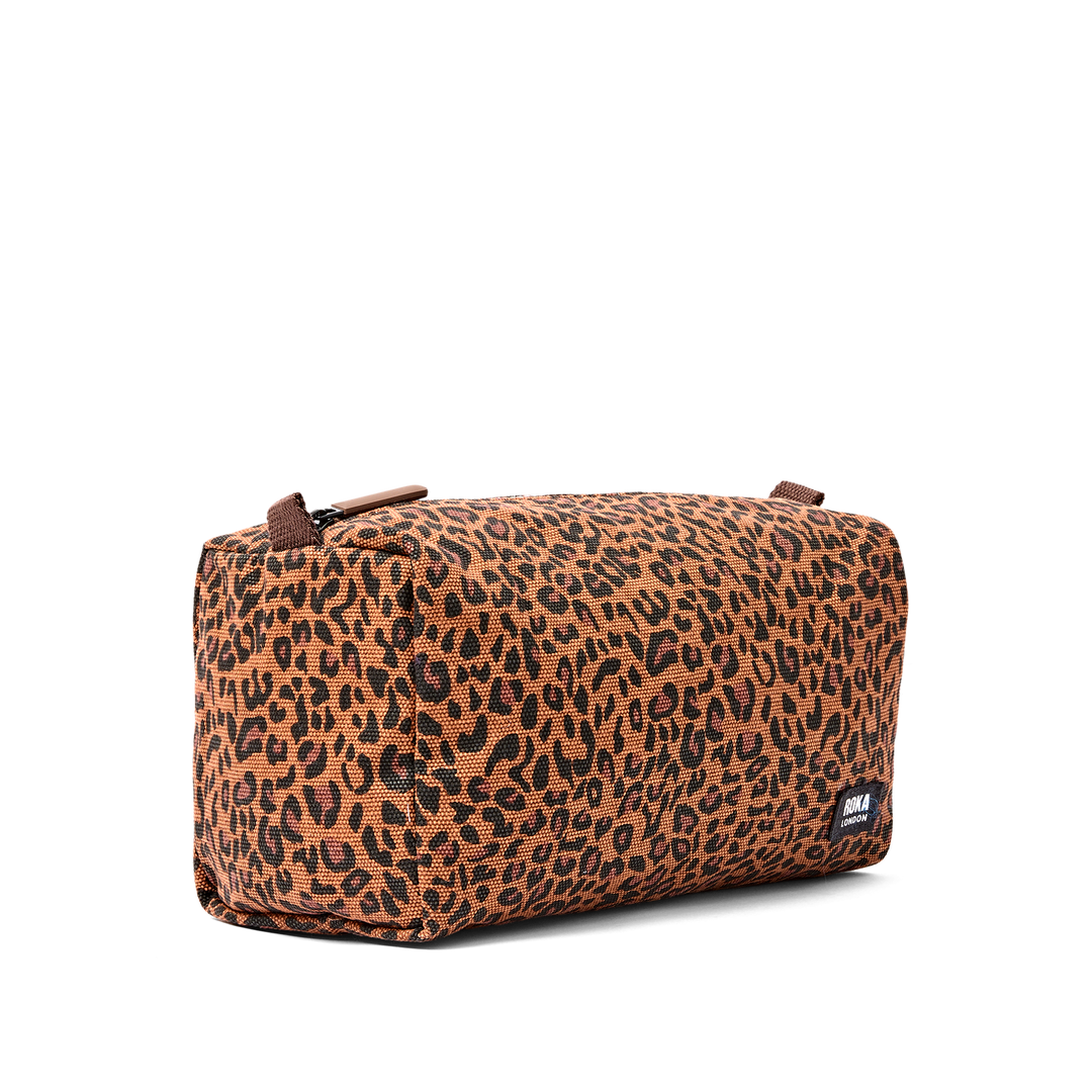 Maygrove Wash Bag in Leopard Mini