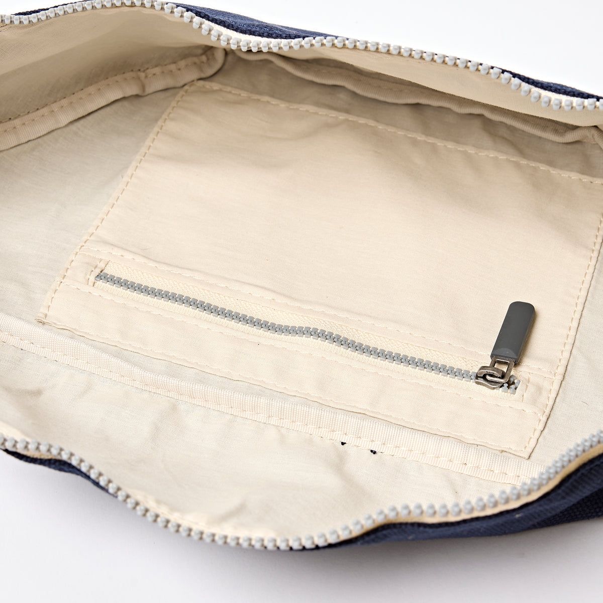 Mill Hill Crossbody Bag in Midnight
