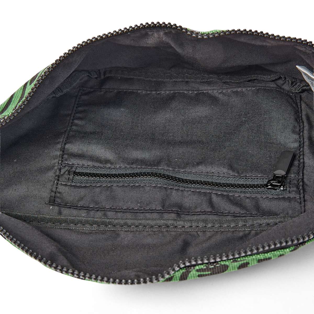 Mill Hill Crossbody Bag in Animal Artichoke