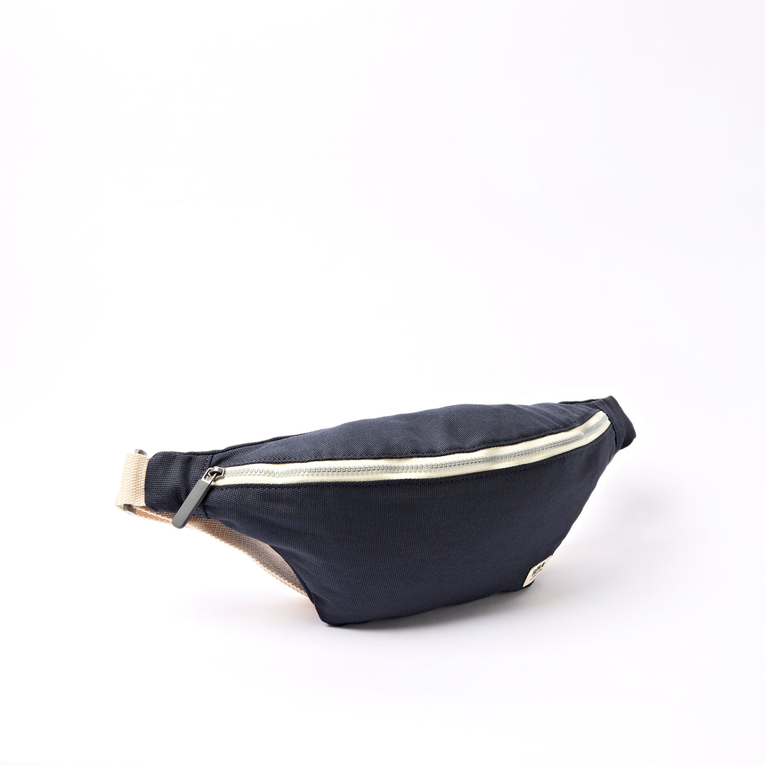 Mill Hill Crossbody Bag in Smoke