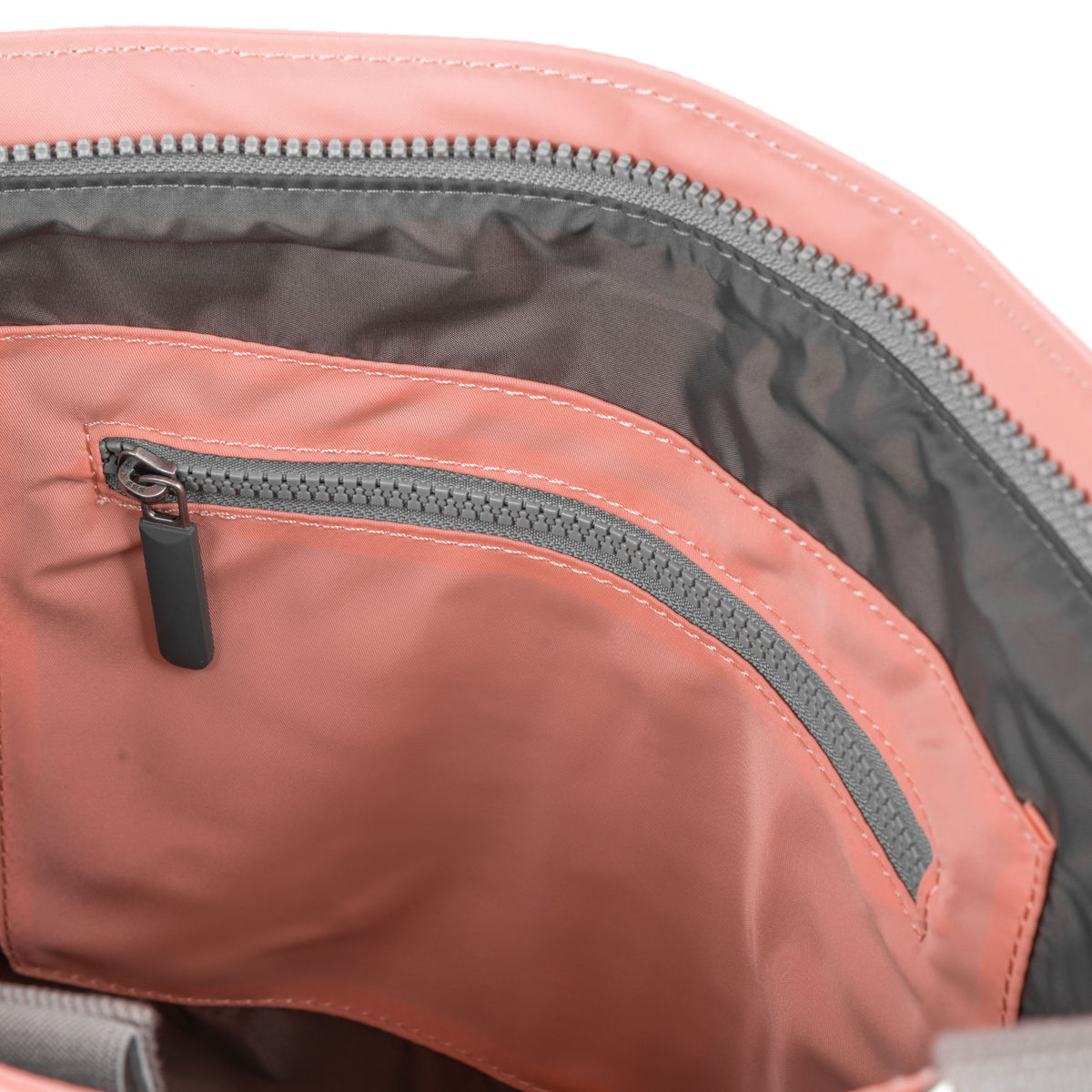 Moorgate Messenger Bag in Punch